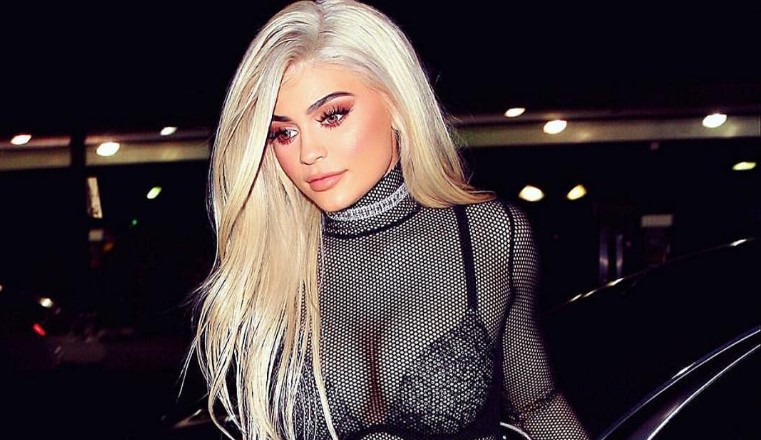 Kylie Jenner se atreve a mostrar las estrías en sus senos y esta fue la respuesta (+Fotos)