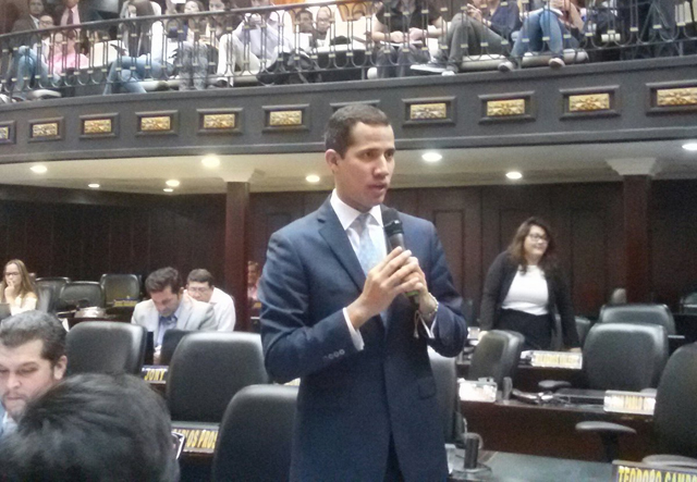 Juan Guaidó: El pueblo no es tonto, sabe que Maduro y sus diputados son los culpables de la crisis