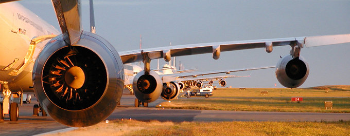 ¿Por qué el calor no deja despegar los aviones en Phoneix?