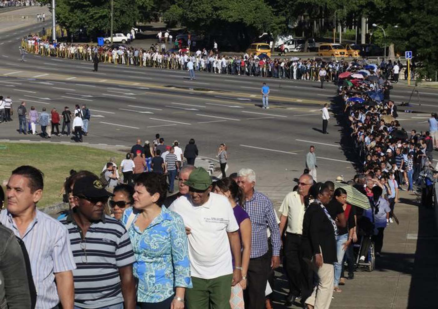 El fantasma de la recesión acecha a Cuba, tras la muerte de Fidel