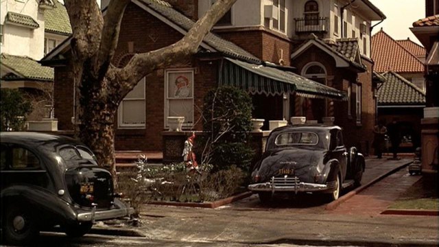 Este es el refugio en Brooklyn del mafioso Peter Clemenza (Richard Salvatore Castellano). Se muestra brevemente antes de que él y Rocco (Tom Rosqui) vayan a matar a Paulie (John Martino). Una escena que cuenta con una de las líneas más famosas de la trilogía: “Deja el arma, toma los cannoli”. Foto: Infobae