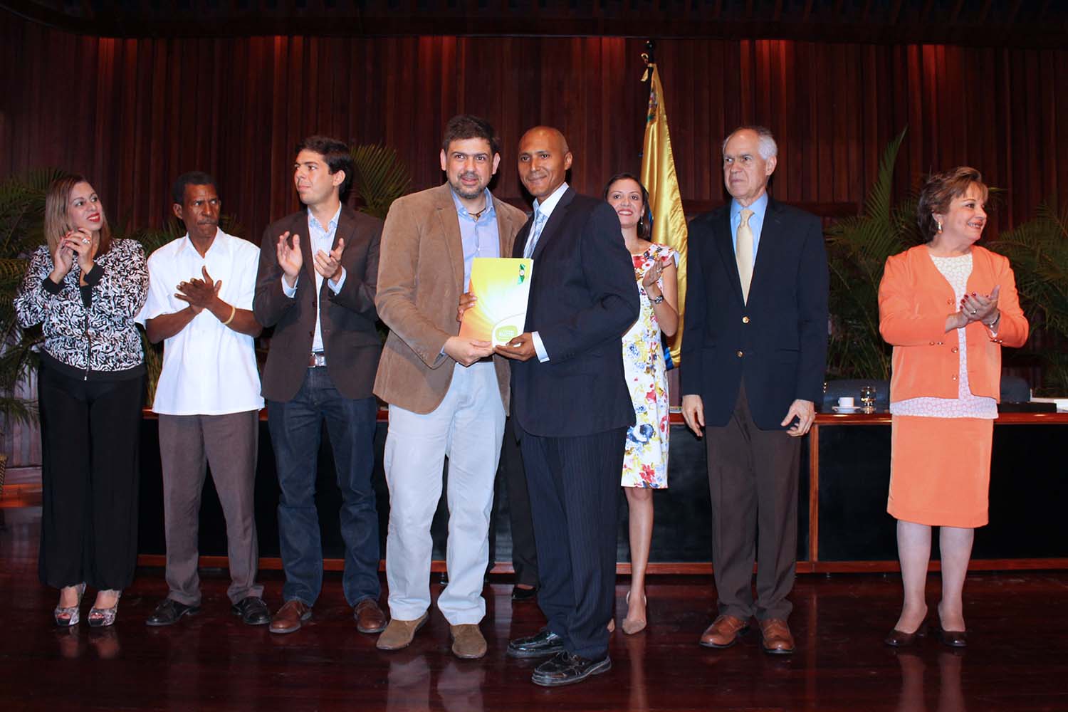 Ocariz: Premiamos la excelencia y la constancia de nuestros docentes