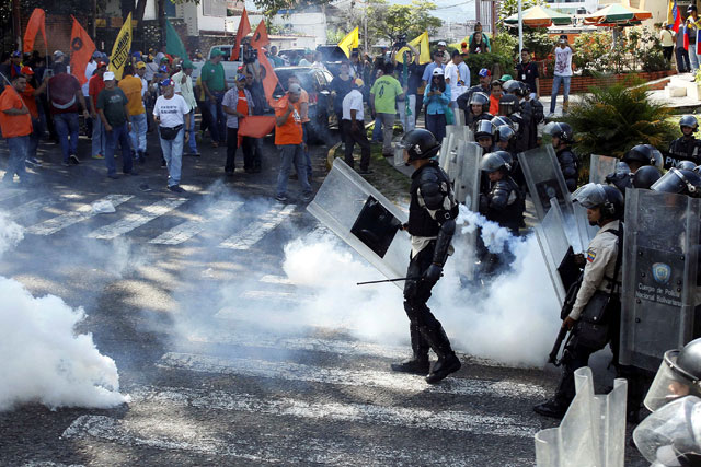 Reprimen manifestación del #23Ene en San Cristobal (Foto y video)
