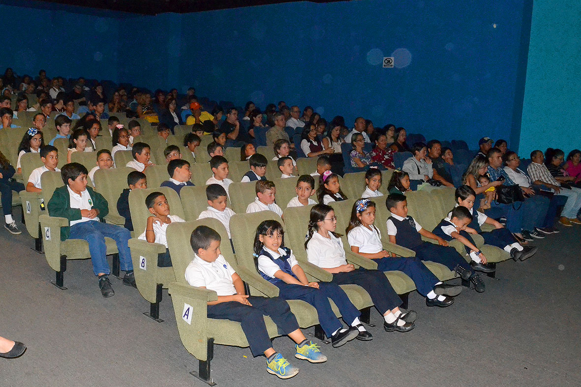 Más de 97 estudiantes mirandinos recibieron medallas de Olimpiadas de Matemática 2016