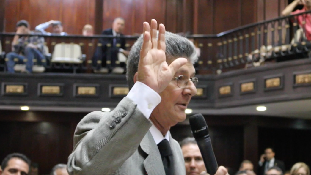 Ramos Allup deja al descubierto el “malandraje” del Contralor por un enredo (Fotos)