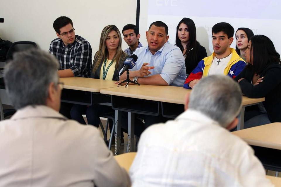 Estudiantes venezolanos unen fuerzas en Miami