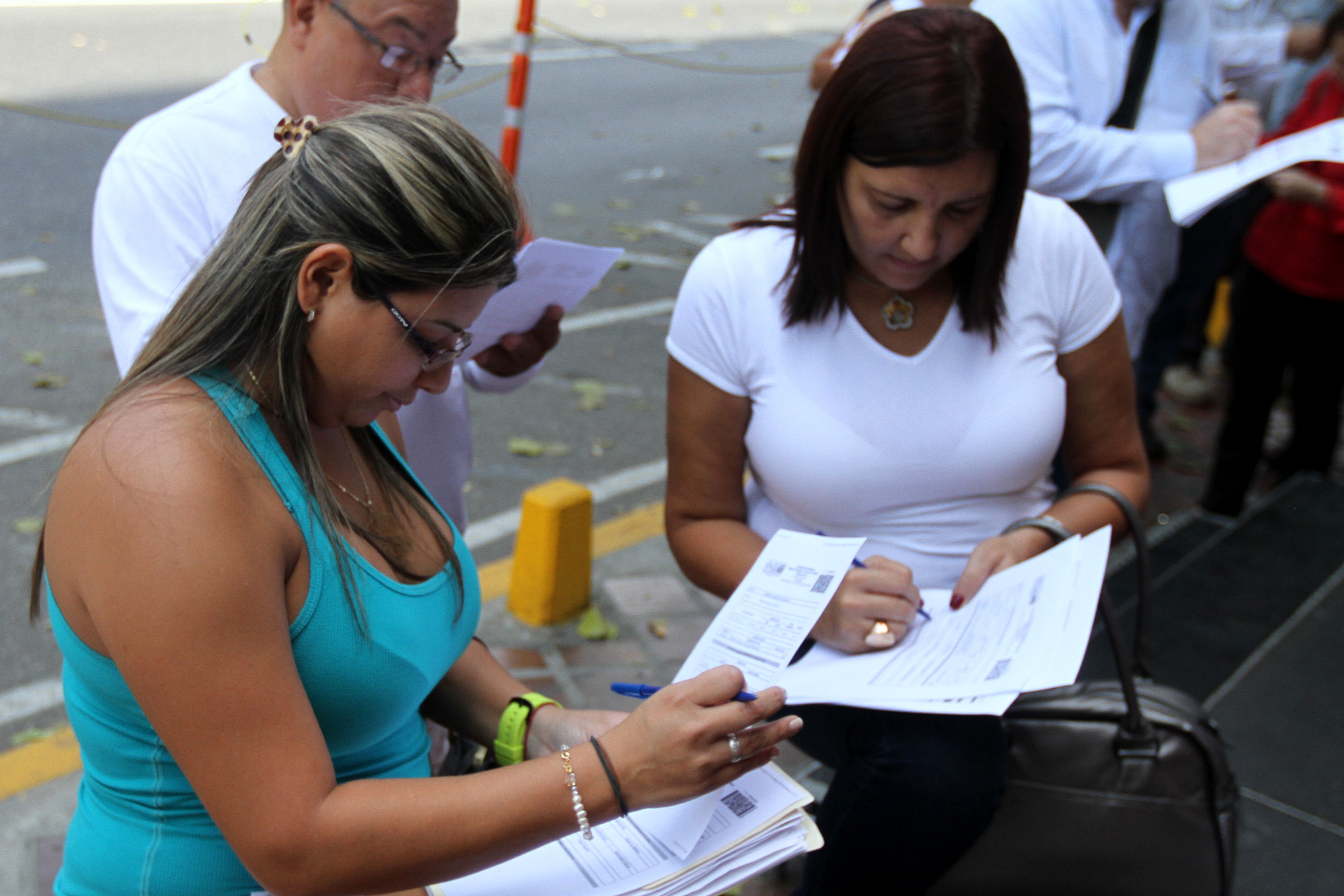 Venezolanos en el extranjero deben declarar y pagar el ISLR