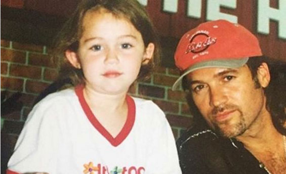 La foto de la infancia de Miley Cyrus que ha enternecido a sus fans