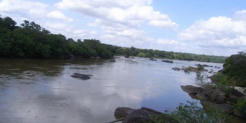 Mueren presuntamente ahogados en el río Aro un General de Brigada y un ciudadano