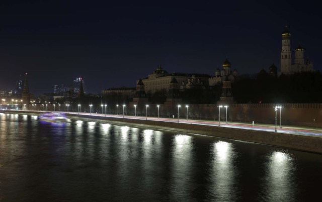 A view shows the Kremlin during Earth Hour in central Moscow, Russia, March 25, 2017. REUTERS/Maxim Shemetov