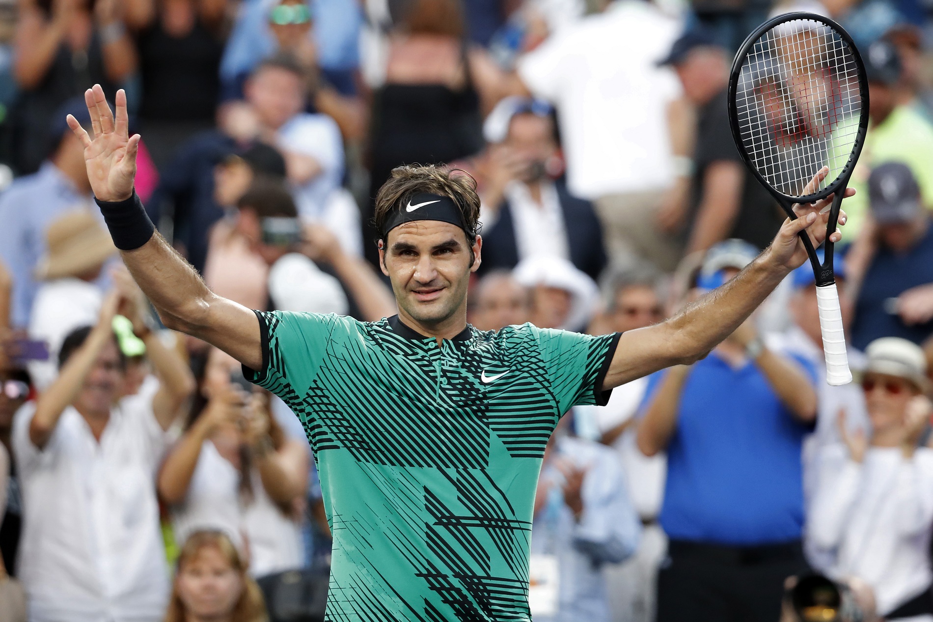 Federer levanta dos bolas de partido a Berdych y pasa a semifinales en Miami