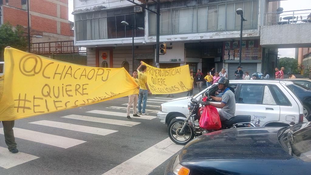 Trancan la Francisco de Miranda a la altura de Chacao contra sentencia del TSJ