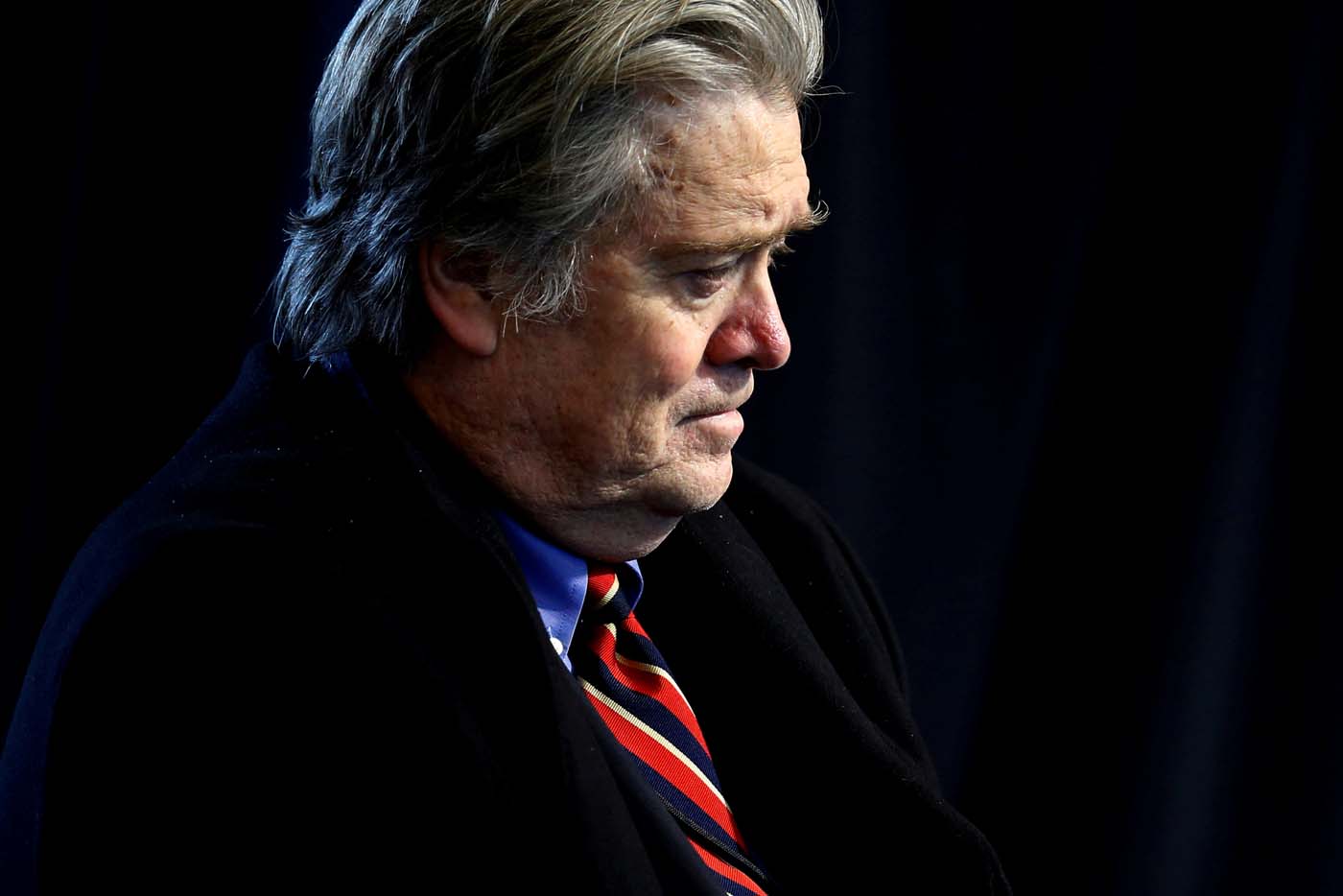 Steve Bannon, estratega de Trump, fue removido del Consejo de Seguridad Nacional