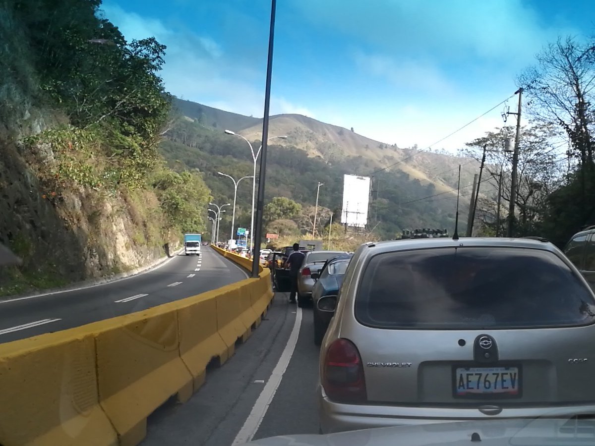 Restringen el paso en la carretera Panamericana #6Abr