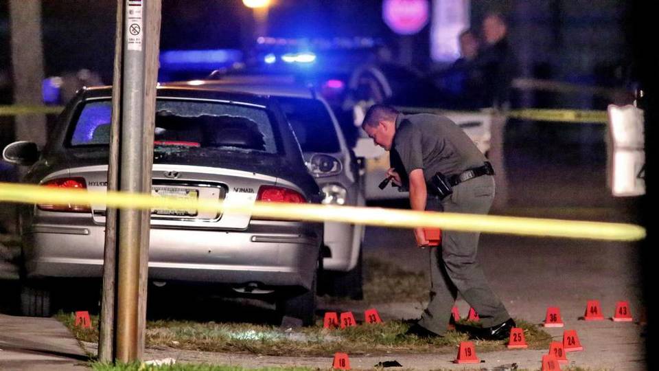 Tiroteo en Miami deja dos muertos y dos heridos, entre ellos, una menor