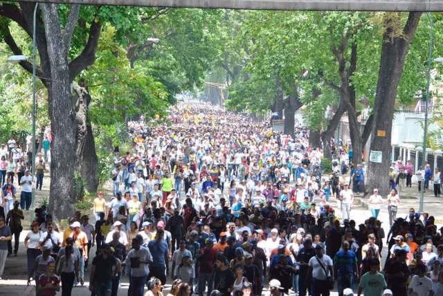 Miles de manifestantes acudieron a la convocatoria en El Paraíso, Caracas. Foto: VP