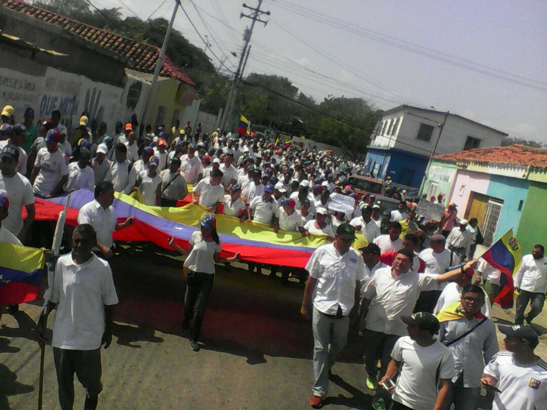 Falcón salió a las calles para manifestar este sábado #22Abr