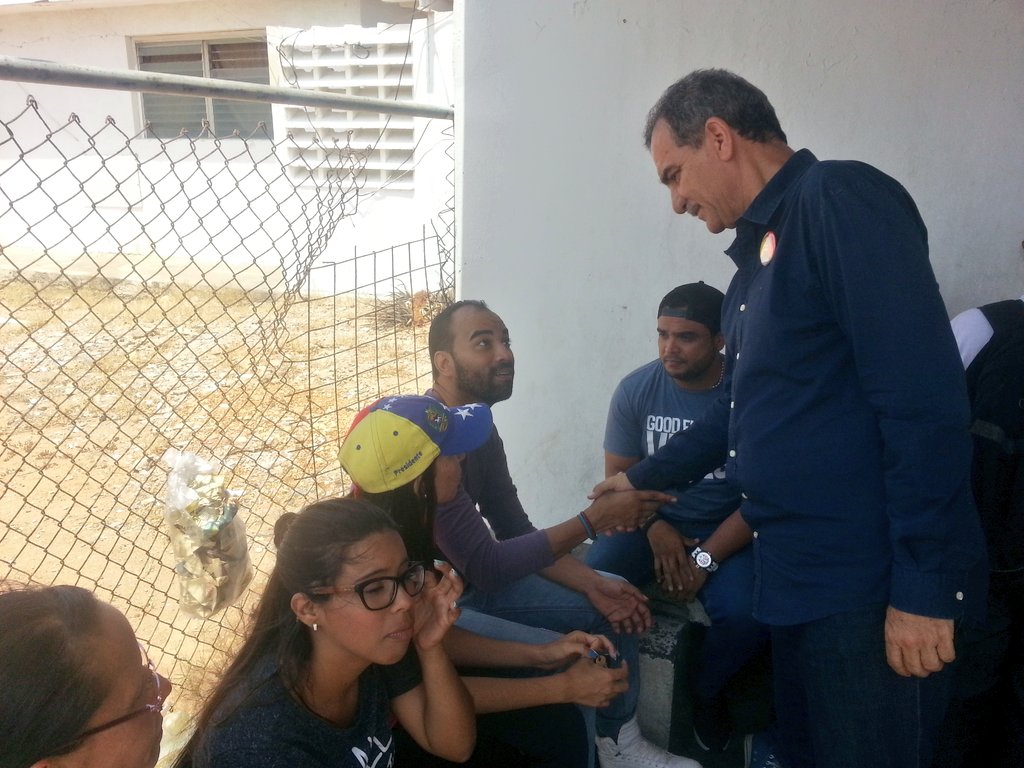 Diputado Luis Stefanelli constató estado de jóvenes detenidos en Falcón