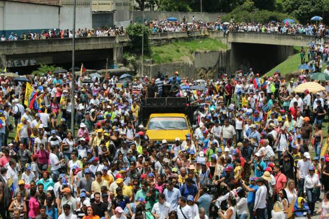 Lo mejor del plantón contra Nicolás en Caracas. Foto: Régulo Gómez / La Patilla