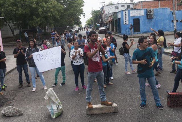 Estudiantes protestan en lara