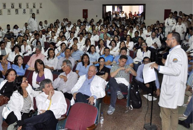 Médicos se reúnen en Lara para fijar posición