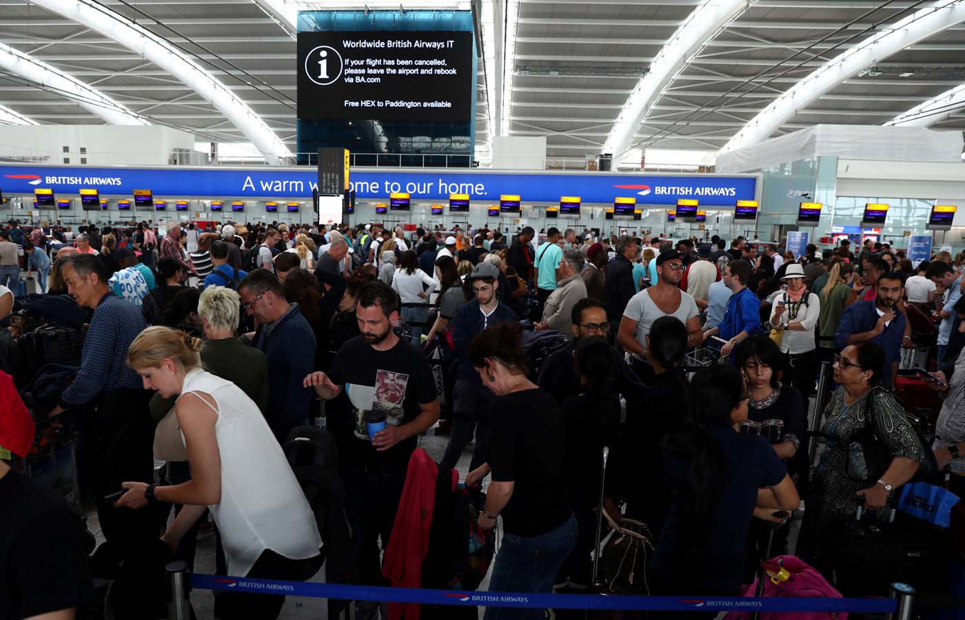 Tercer día de retrasos y anulaciones de vuelos de British Airways