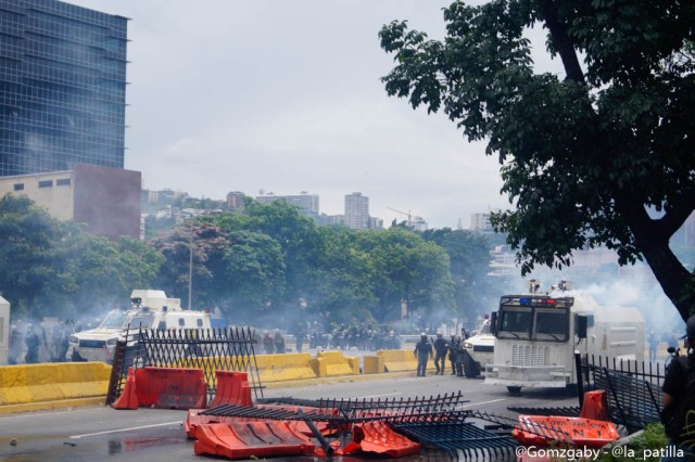 GN efectuó fuerte represión en Caracas este 3 de mayo. Foto: LaPatilla.com / Gabriela Gómez