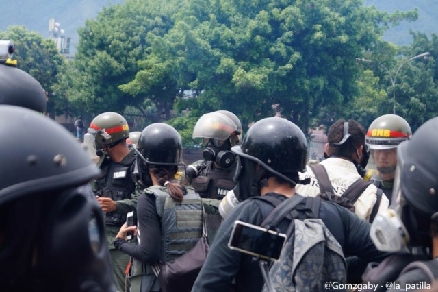 GN efectuó fuerte represión en Caracas este 3 de mayo. Foto: LaPatilla.com / Gabriela Gómez