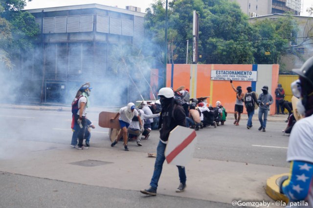 GN efectuó fuerte represión en Caracas este 3 de mayo. Foto: LaPatilla.com / Gabriela Gómez