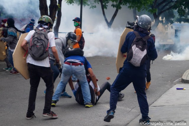 GN efectuó fuerte represión en Caracas este 3 de mayo. Foto: LaPatilla.com / Gabriela Gómez