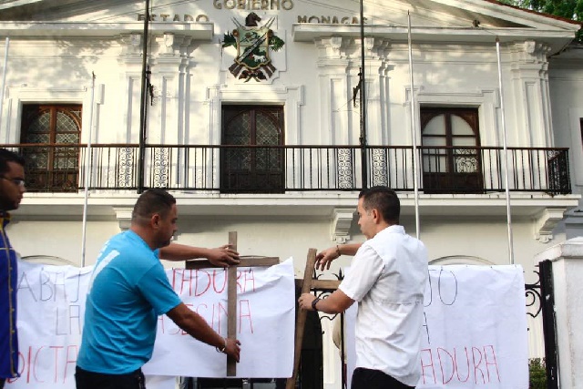 Madrugonazo frente a Gobernación de Monagas