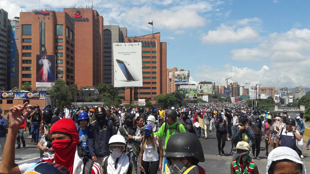 Oposición marchó en honor a los caídos durante protestas #29May