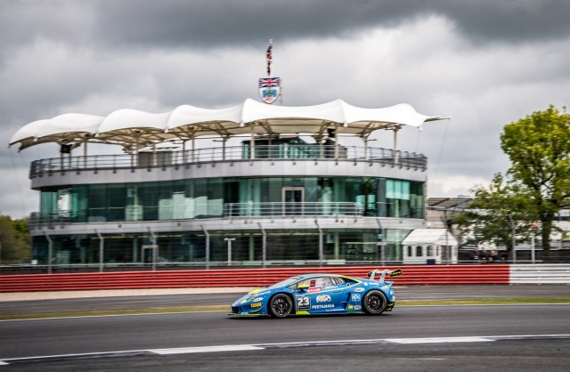 PRIMERA VICTORIA DE JONATHAN CECOTTO EN EL LAMBORGHINI SUPER TROFEO