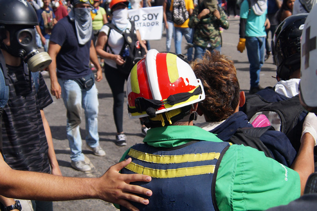 Reportan un afectado por inhalación de gases lacrimógenos en Las Mercedes. Foto: Gabriela Gómez / LaPatilla.com