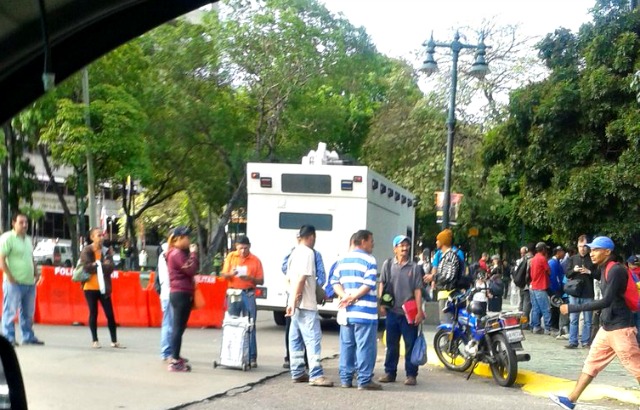 Foto: Cerrado los accesos a Los Próceres este viernes 26 de mayo / Cortesía 