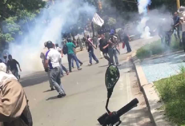 Reprimen a manifestantes en Los Próceres 01:30 pm #26May (fotos y video)