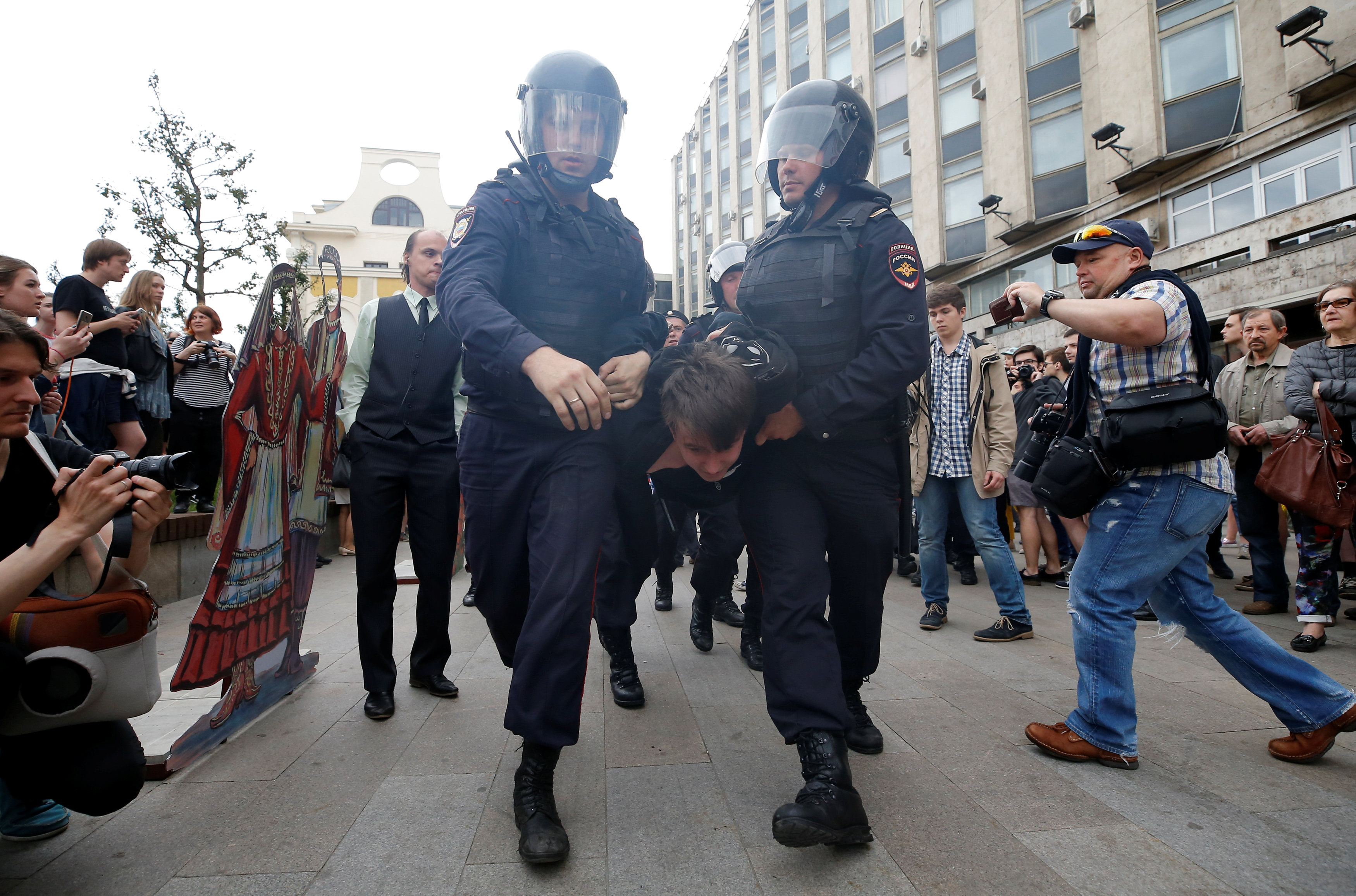 Cientos de detenidos en toda Rusia en una protesta contra Putin