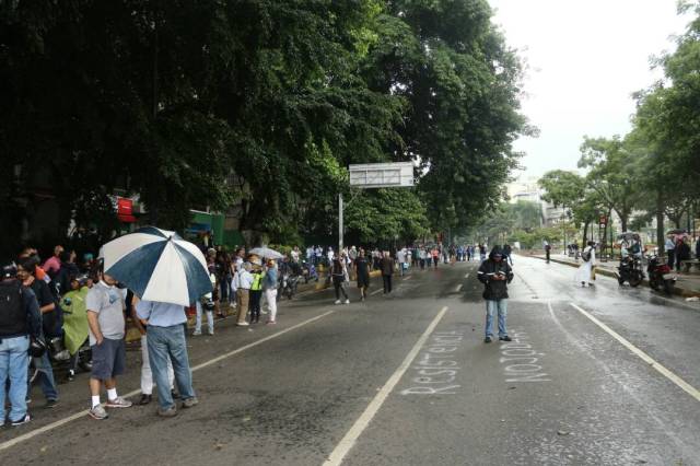 Manifestantes concentrados en la Plaza Francia de Altamira / Fotos: Will Jiménez - La Patilla