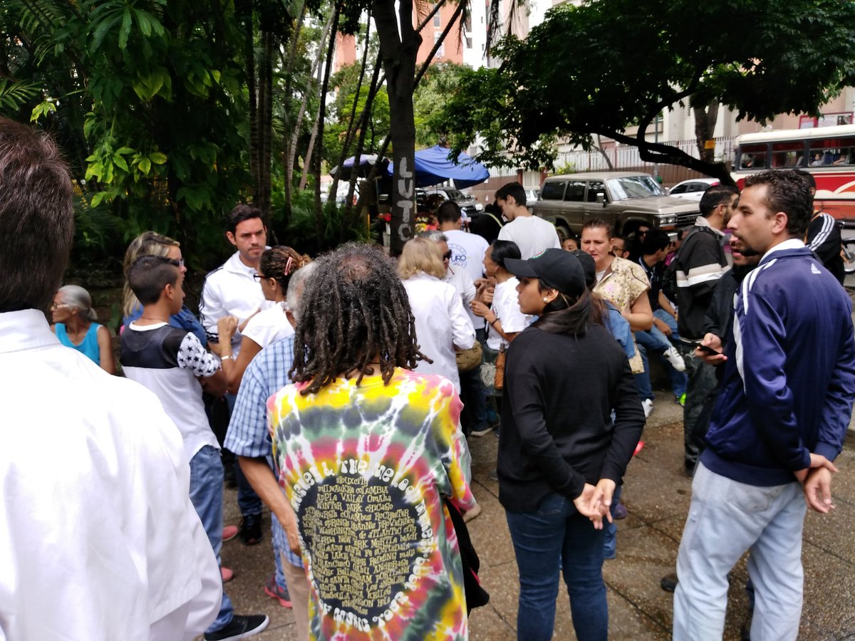 Manifestantes se concentran en Montalbán para marchar hasta el CNE #29Jun