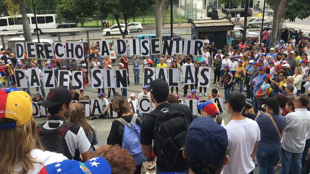 Oposición se concentraron en Parque Cristal para movilizarse hasta La Carlota #24Jun