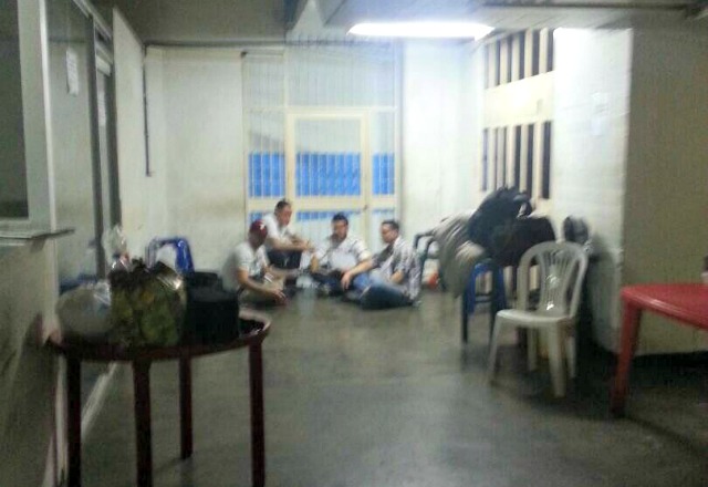 PoliChacao detenidos en el Sebin inician protesta exigiendo su liberación #22Jun