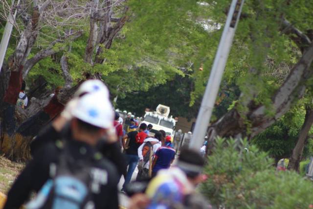 La marcha de zulianos que se trasladaba hacia el CNE fue reprimida por los cuerpos de seguridad