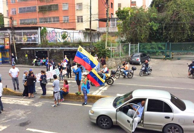 Foto: Inició el trancazo en San Antonio de Los Altos / Cortesía 