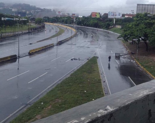 ¡Vacías! Así lucen las autopistas capitalinas por el trancazo de este #28Jun (+Fotos y Videos)