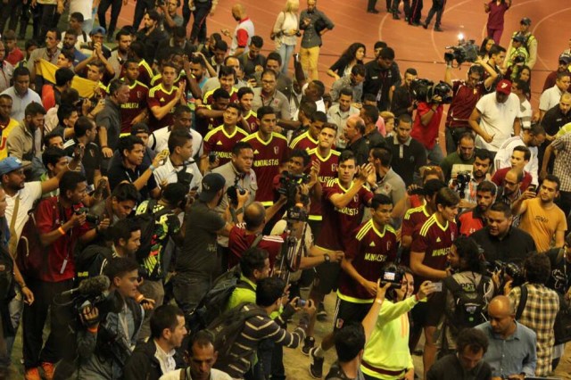 ¡Campeones en nuestros corazones! Las imágenes que no viste del recibimiento de la Vinotinto Sub 20. Foto: Eduardo Ríos / LaPatilla.com