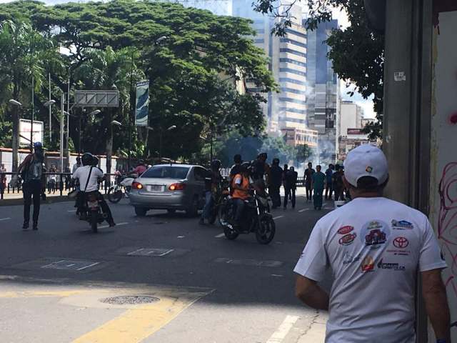 Represión Altamira / Foto: @nessacrlupo