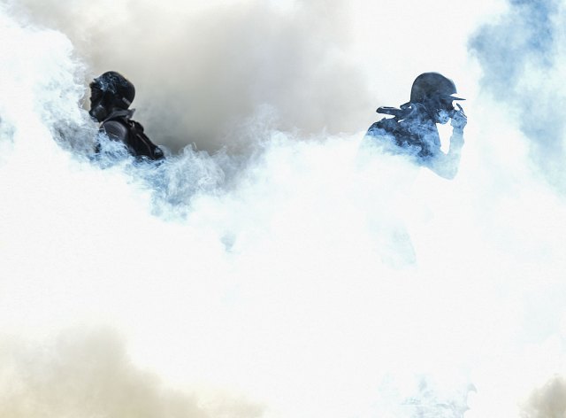 Riot policemen clash with opposition demonstrators in Caracas, on May 24, 2017. Venezuela's President Nicolas Maduro formally launched moves to rewrite the constitution on Tuesday, defying opponents who accuse him of clinging to power in a political crisis that has prompted deadly unrest. JUAN BARRETO / AFP