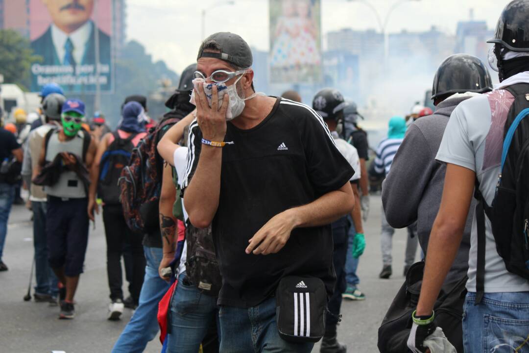 Más de 90 personas fueron atendidas por Salud Baruta tras brutal represión este #19Jun