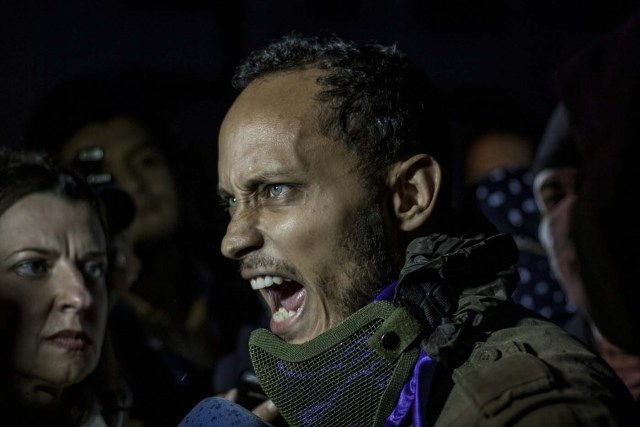 Oscar Perez , el hombre del helicóptero buscado en todo el país apareció en Altamira AFP PHOTO / INAKI ZUGASTI