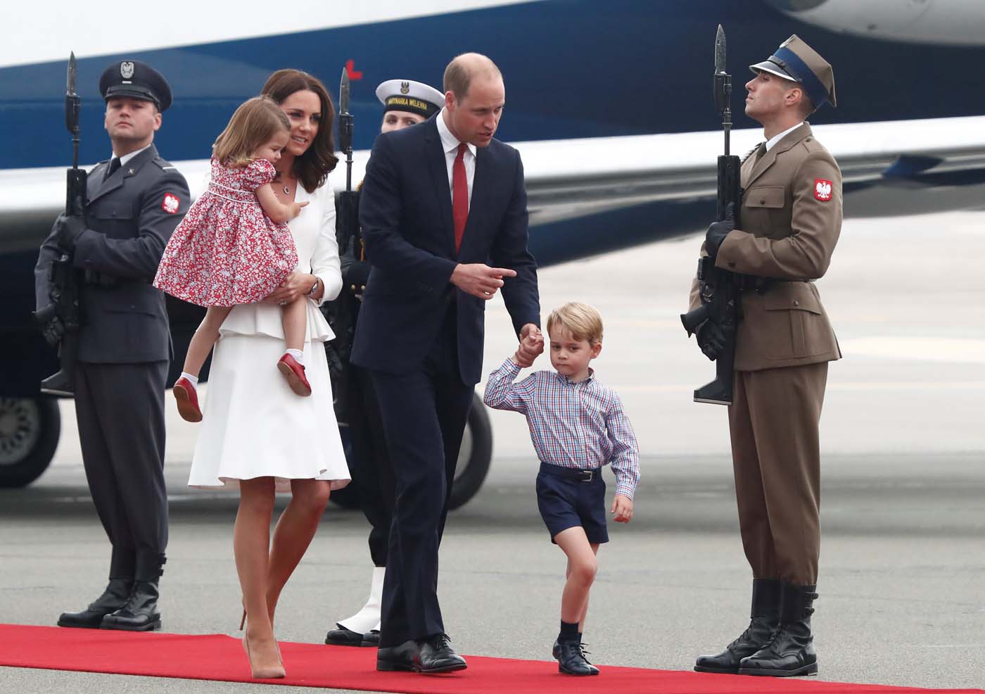 George y Charlotte de Cambridge, los royals más influyentes en la moda (video)